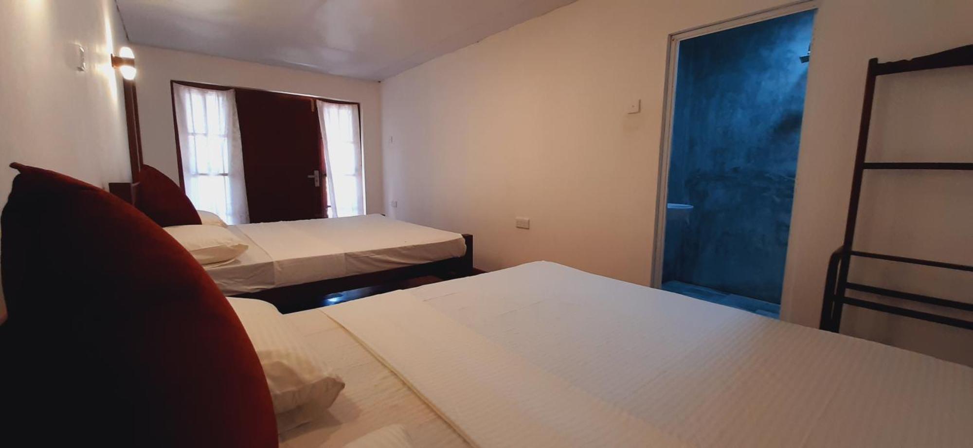 Luna Beach Home & Cabanas Galle Exterior photo